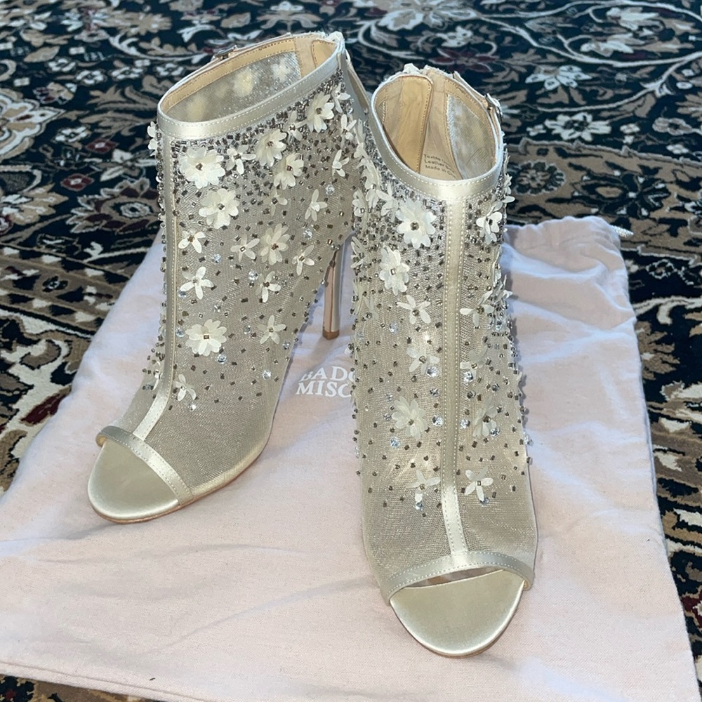 Badgley Mischka Booties
